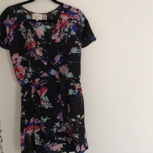Yumi Kim L floral dress fits like 8